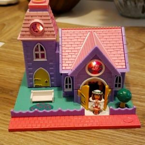 Polly Pocket Wedding Chapel